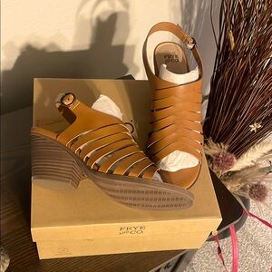 FRYE AND CO. Tan Buckle Sandals with Slingback-NWT-In Box